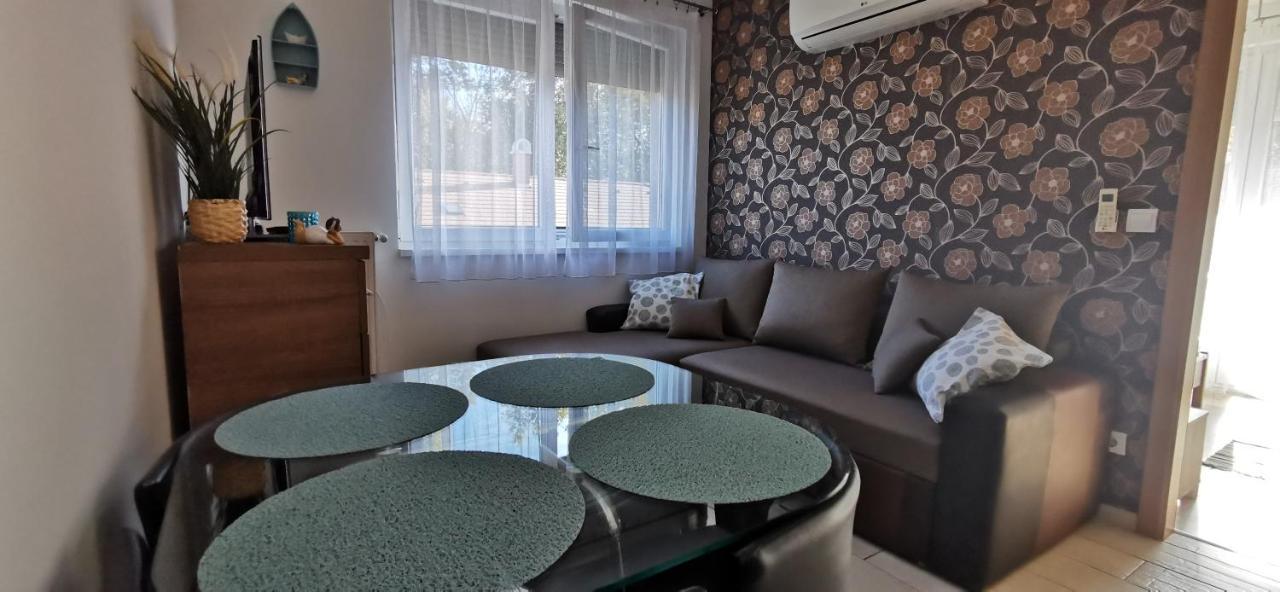 شقة شيوفوك  في Vivi Wellness Apartman المظهر الخارجي الصورة